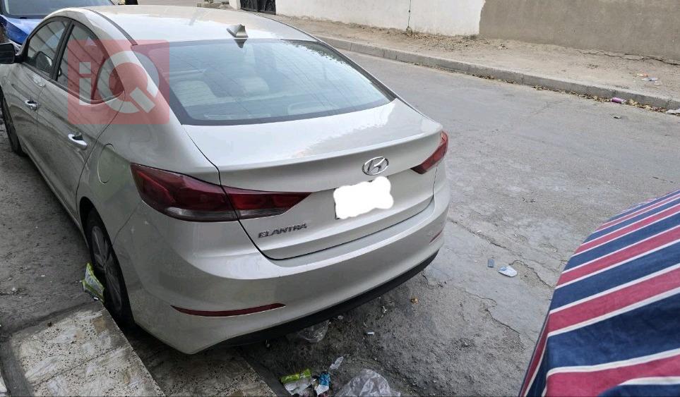 هیوندای ئەلەنترا